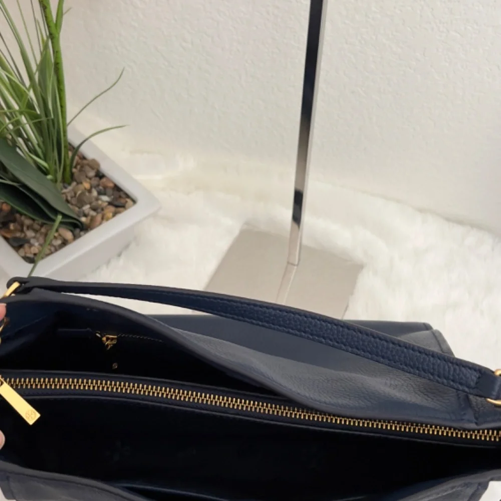 Tory Burch Britten Tote Royal Navy - Picture 6 of 9